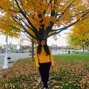 Meet your Posher, Alesha